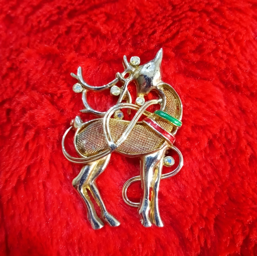 Christmas Rain Deer Brooch